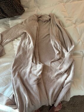 Barefoot Dreams Cozyshic lite robe in Light Taupe